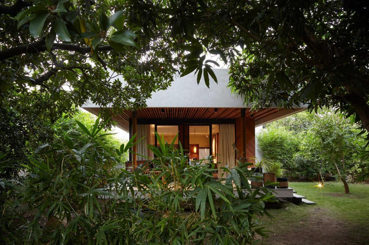 Woods At Sasan Hotel Sasan Gir Bagian luar foto