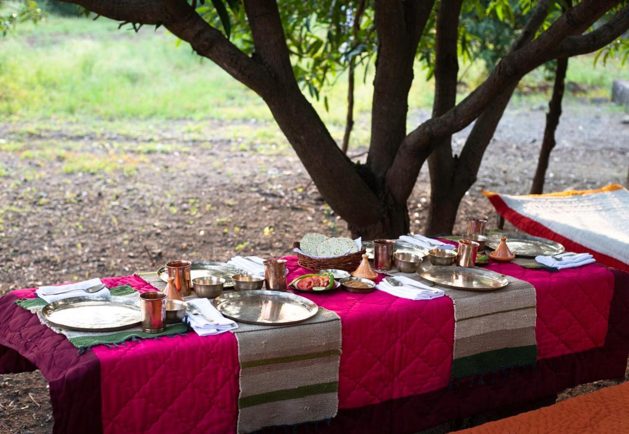 Woods At Sasan Hotel Sasan Gir Bagian luar foto