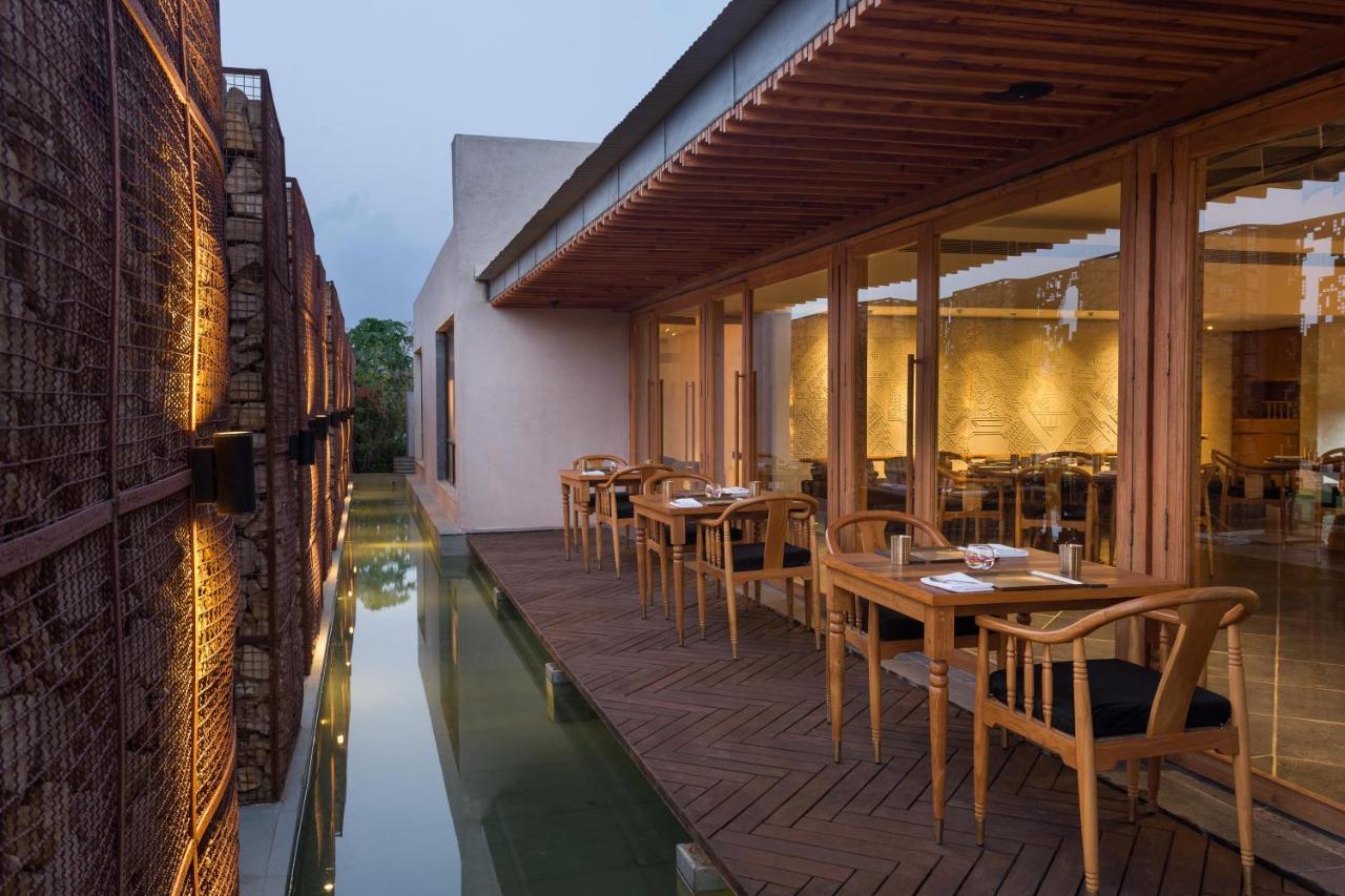 Woods At Sasan Hotel Sasan Gir Bagian luar foto